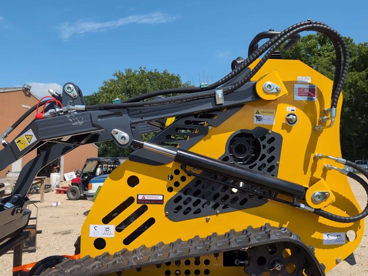 (1)-sdl-mini-crawler-skid-steer-ssl60-image-4