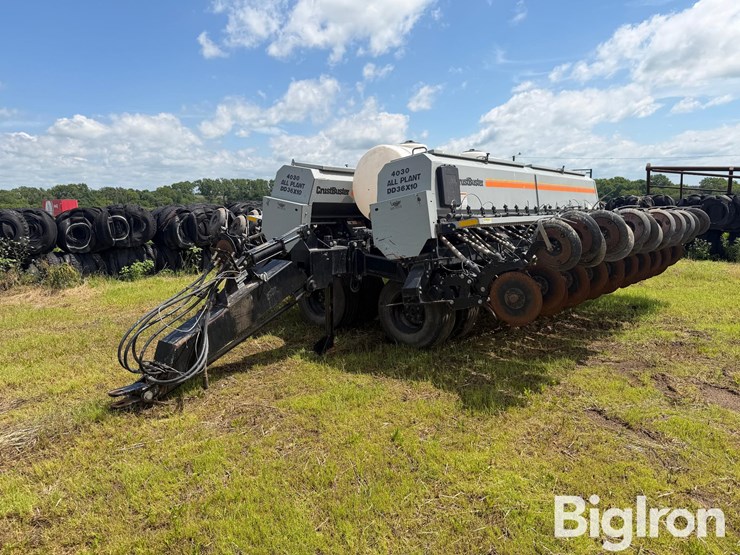 crustbuster-4030xl0ap-033399-40'-no-till-drill-image-1