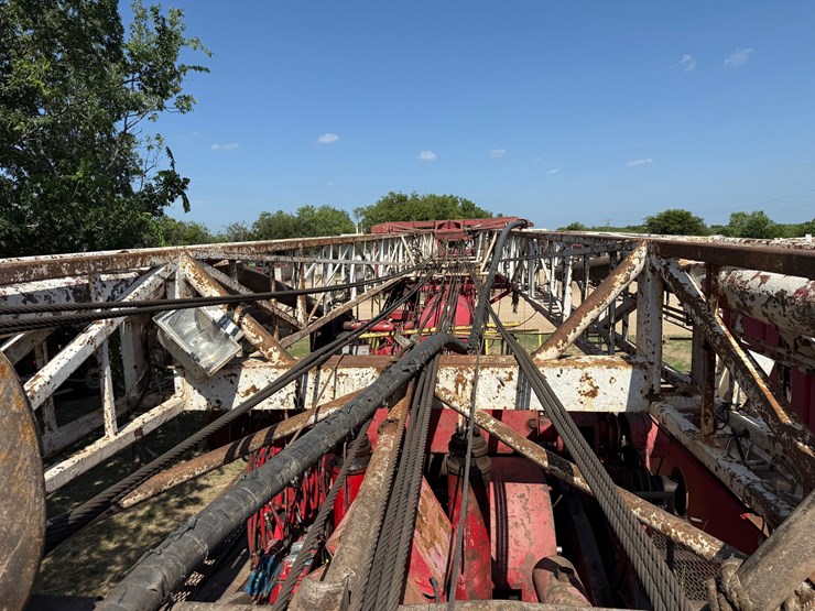 1981-wichtex-dd-75’-x-280k-lbs-300-hp-5,000’-trailer-mtd-drilling-rig-image-33