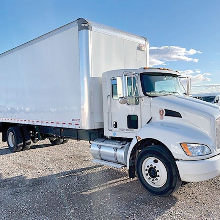 2022 KENWORTH T270