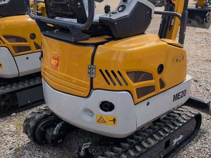 i-mini-excavator-me20---23hp-yanmar-engine-image-6