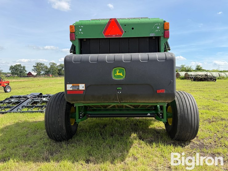 2020-john-deere-560m-image-6