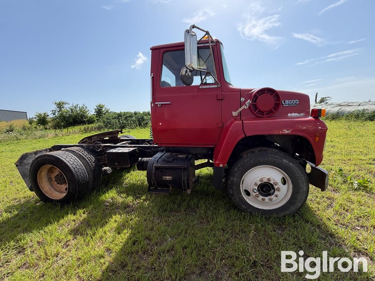 1987-ford-ln8000-image-4