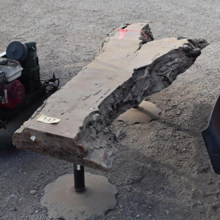 WOODEN BENCH