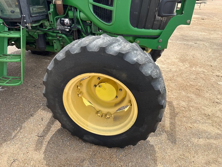 john-deere-6130d-image-12
