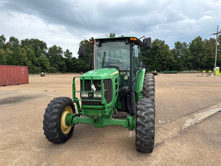 john-deere-6130d-image-2