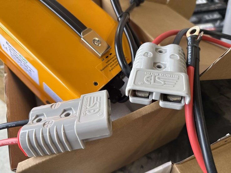 golf-cart-battery-charger-and-power-unit-image-4
