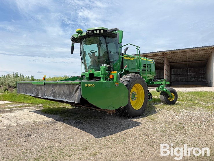 2022-john-deere-w235r-image-1