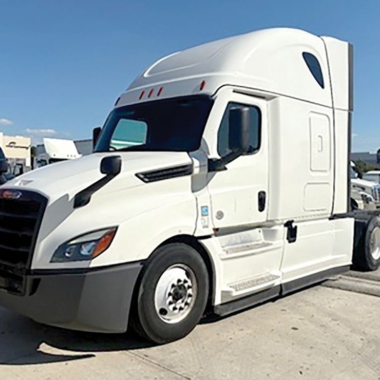 2021 FREIGHTLINER CASCADIA 126