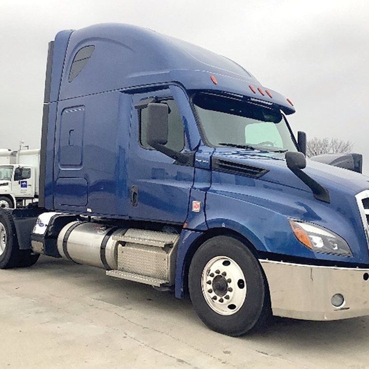 2020 FREIGHTLINER CASCADIA 126