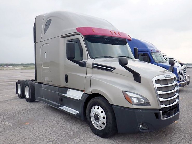 2019-freightliner-cascadia-126-image-1