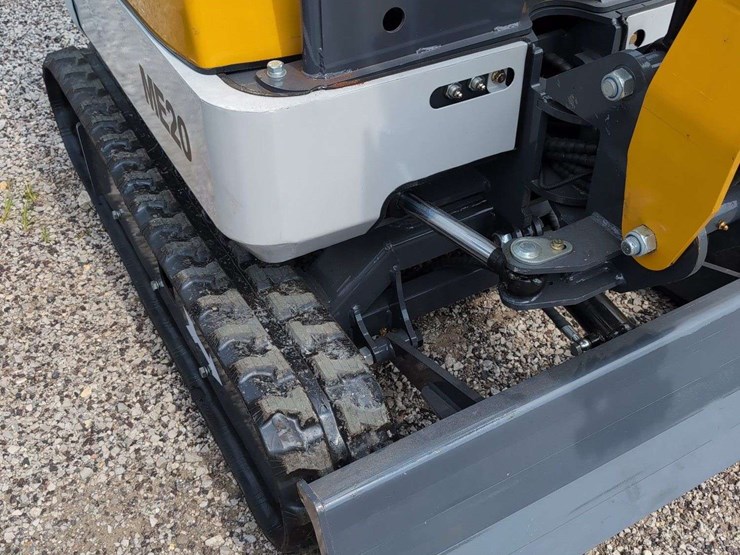 i-mini-excavator-me20---23hp-yanmar-engine-image-8