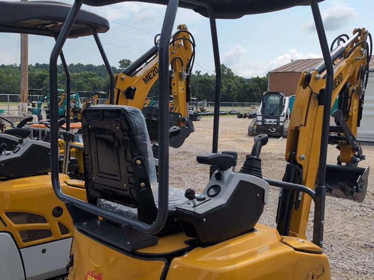 i-mini-excavator-me20---23hp-yanmar-engine-image-7