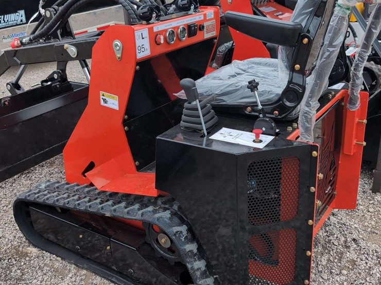 sdl-ride-on-mini-skid-steer-loader-ssl580-image-5