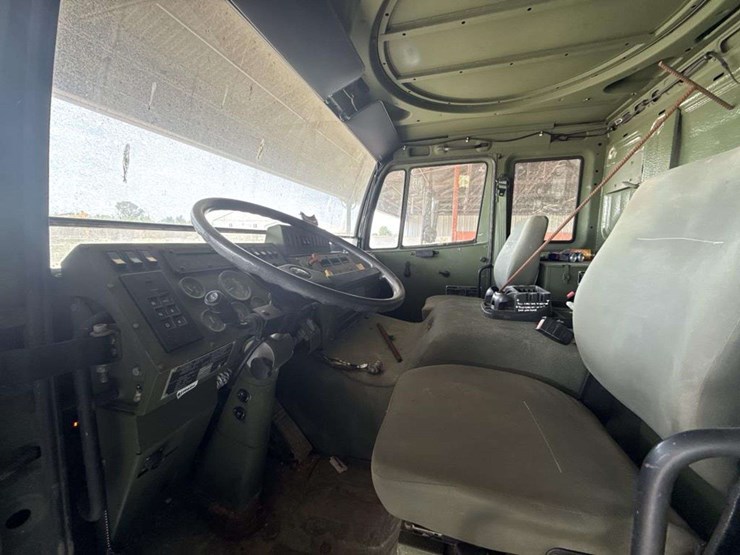 2002-stevenson-6x6-military-truck-image-15