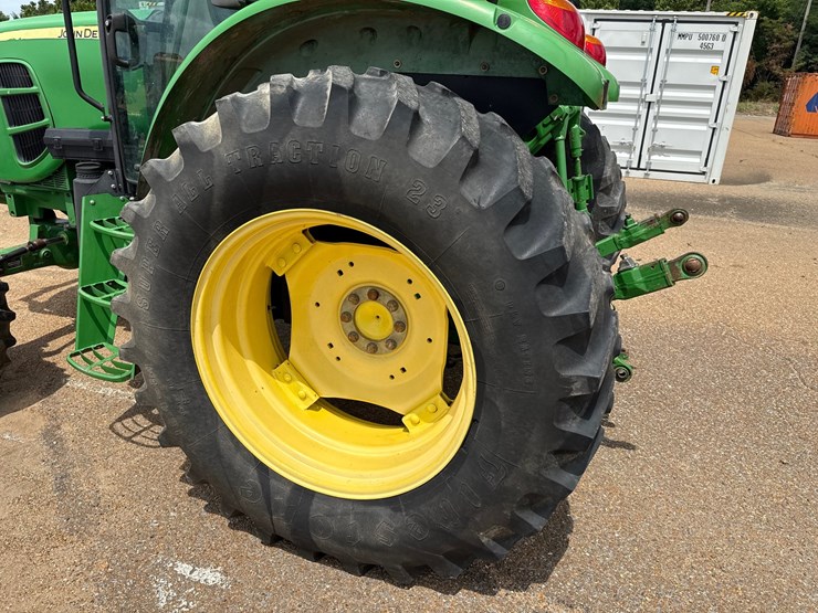 john-deere-6130d-image-10