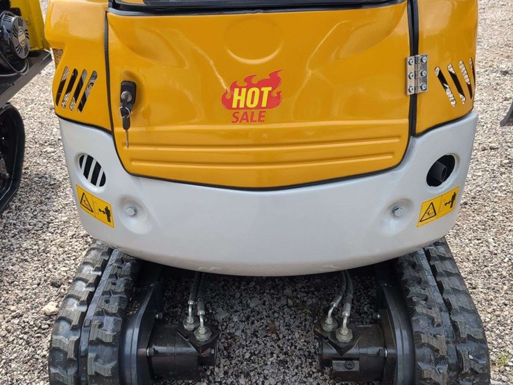 i-mini-excavator-me20---23hp-yanmar-engine-image-6