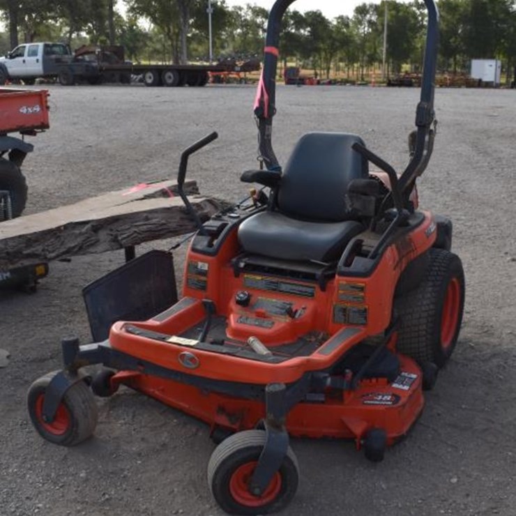 KUBOTA ZG222