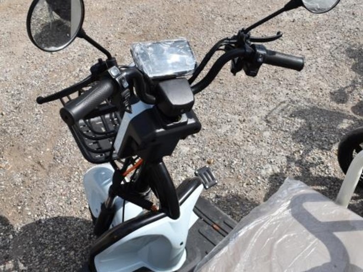 electric-3-wheel-scooter-(serial-#-kr20260101amam999)-image-5