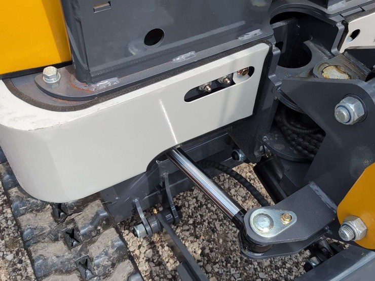 i-mini-excavator-me20---23hp-yanmar-engine-image-9