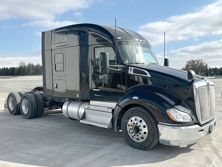 2022-kenworth-t680-image-1