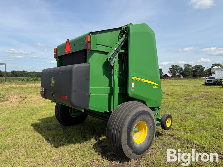 2020-john-deere-560m-image-5
