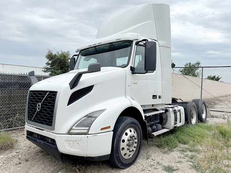 2019-volvo-vnr300-image-1