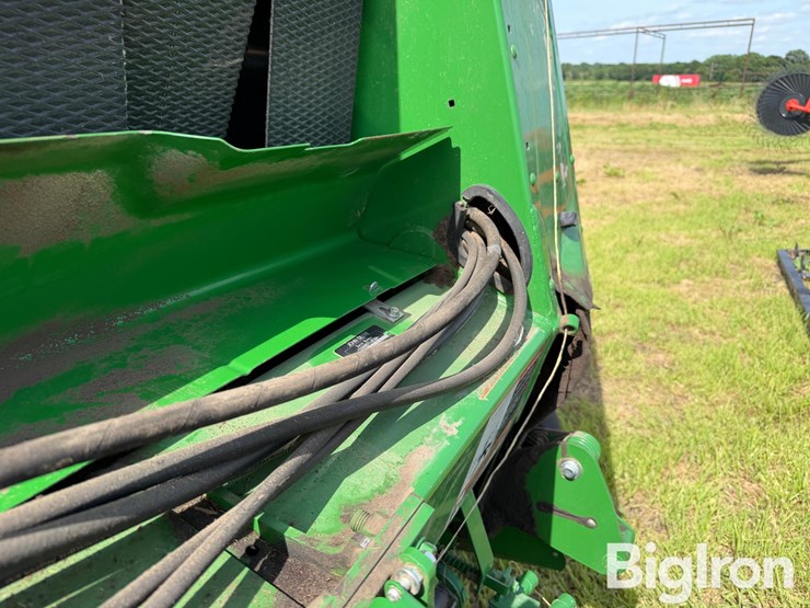 2020-john-deere-560m-image-20