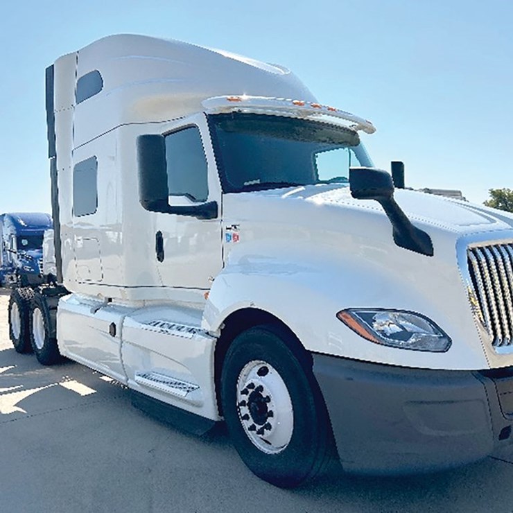 2021 INTERNATIONAL LT