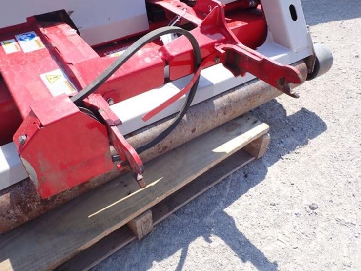 ventrac-60-in.-tractor-mower-deck-image-9