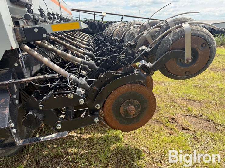 crustbuster-4030xl0ap-033399-40'-no-till-drill-image-13