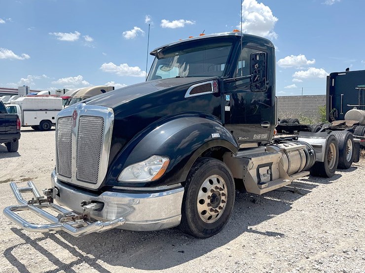 2017-kenworth-t680-image-1