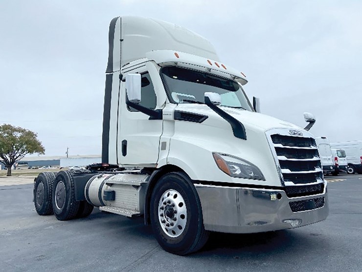 2021-freightliner-cascadia-116-image-1