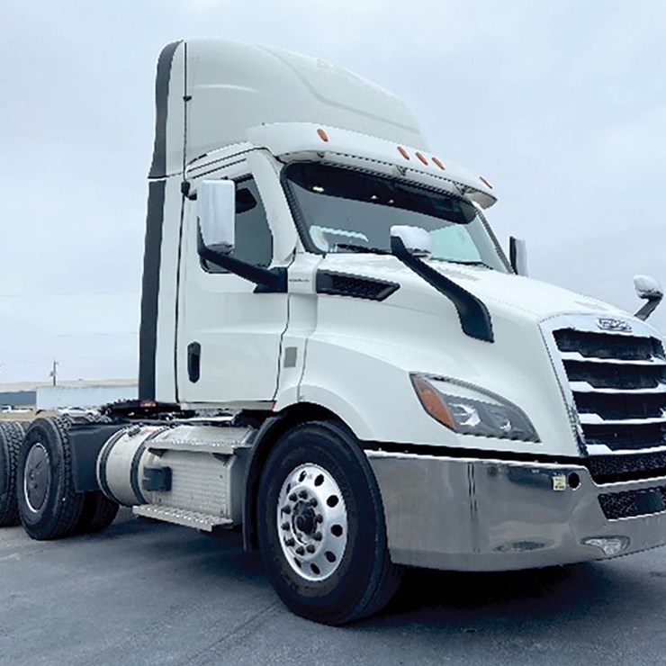 2021 FREIGHTLINER CASCADIA 116