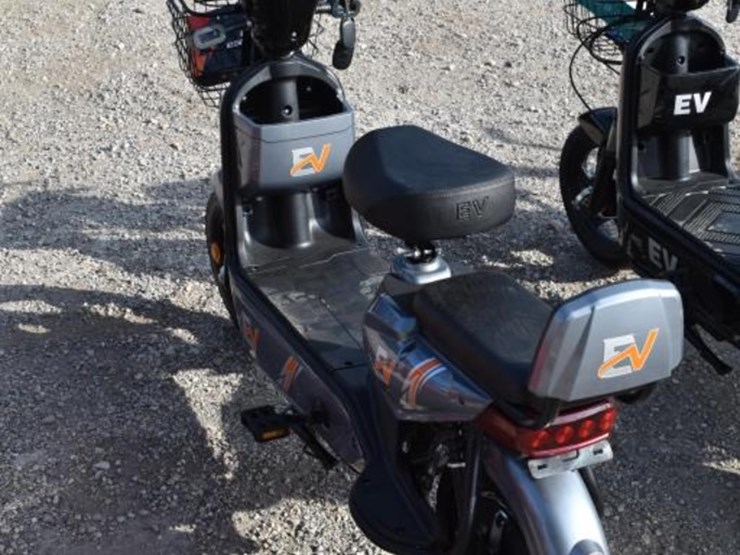 electric-scooter-image-3