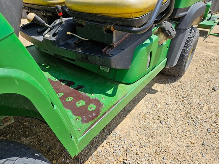 2011-john-deere-gator-image-12