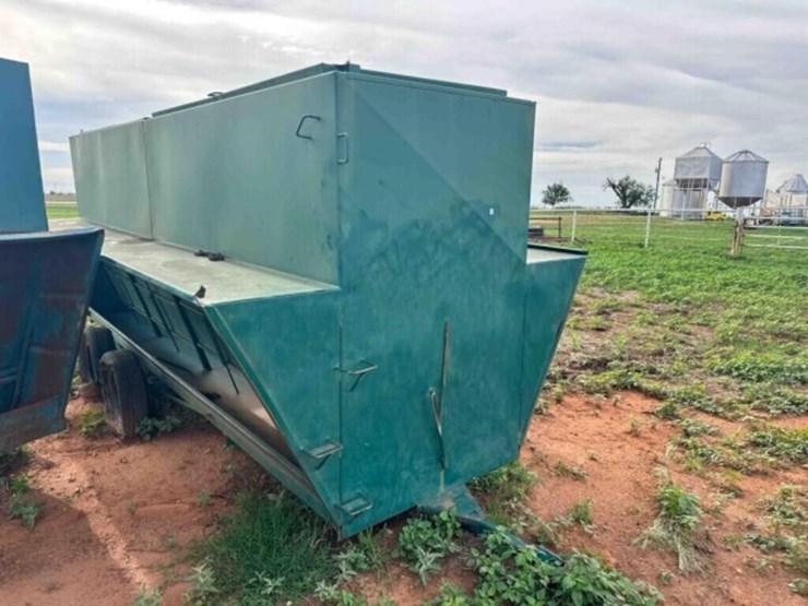 16'-oklahoma-pride-portable-feeder-image-2