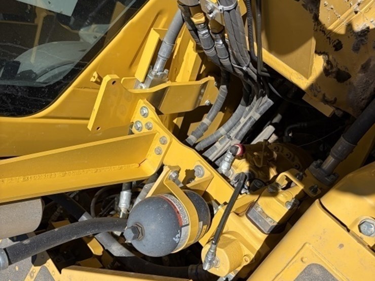 2023-komatsu-pc170lc-11-image-31
