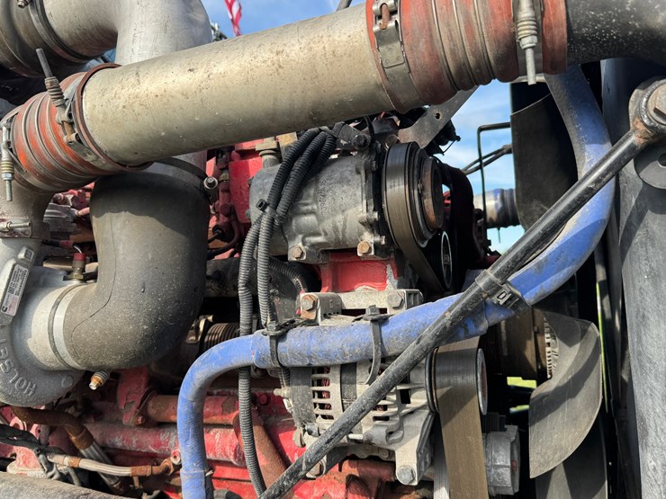2015-peterbilt-389-image-80