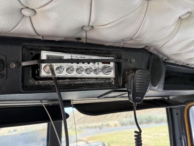 2018-western-star-4900-image-34