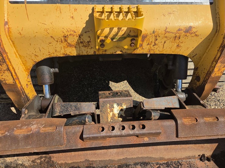 caterpillar-277b-image-13