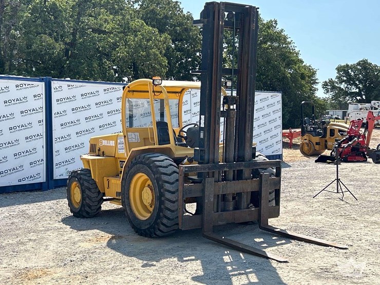 2010-sellick-s-100-10,000lb-rough-terrain-diesel-forklift-image-2