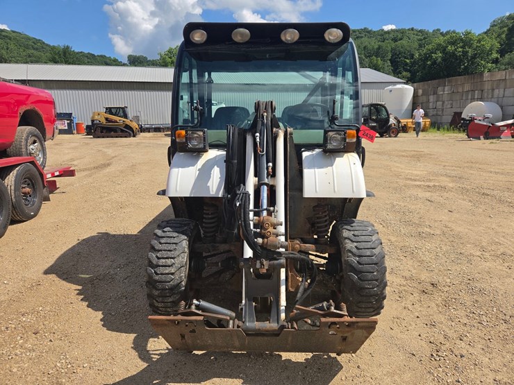 bobcat-toolcat-5600-image-7