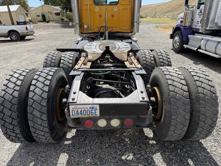 2018-western-star-4900-image-17
