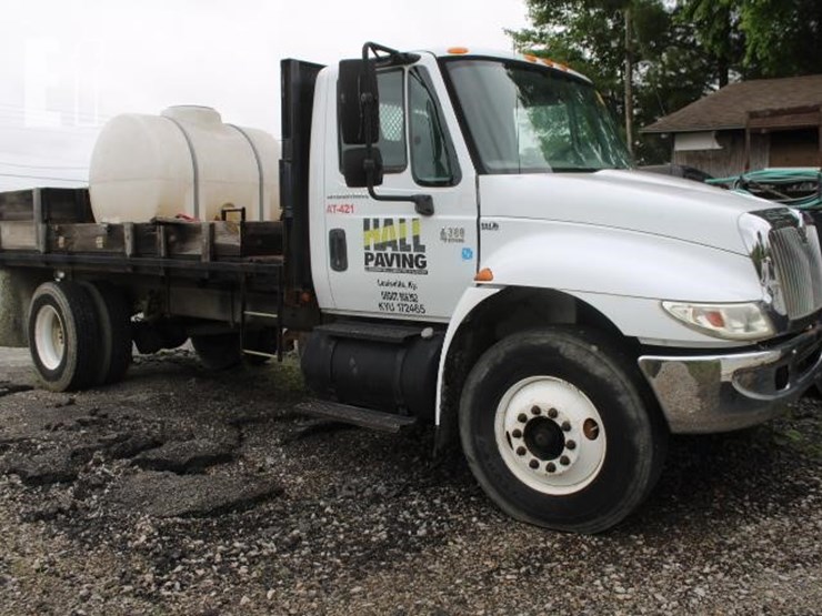 2005-international-durastar-4300-image-1