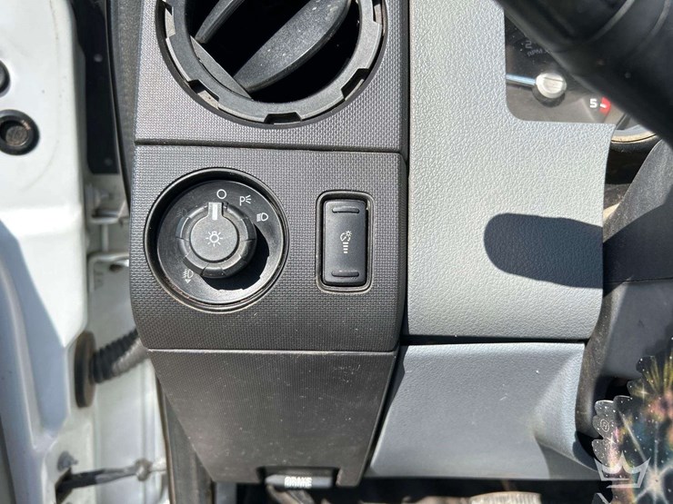 2013-ford-f350-image-15