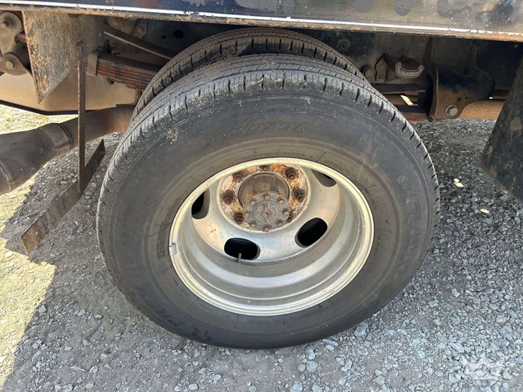 2013-ford-f350-image-26