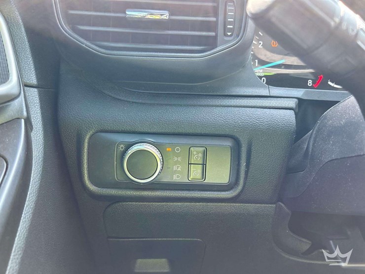 2021-ford-explorer-image-15