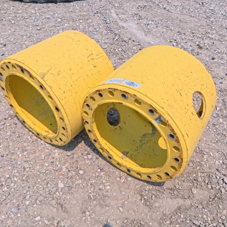 #1084 • Set Of John Deere Dual Spacers