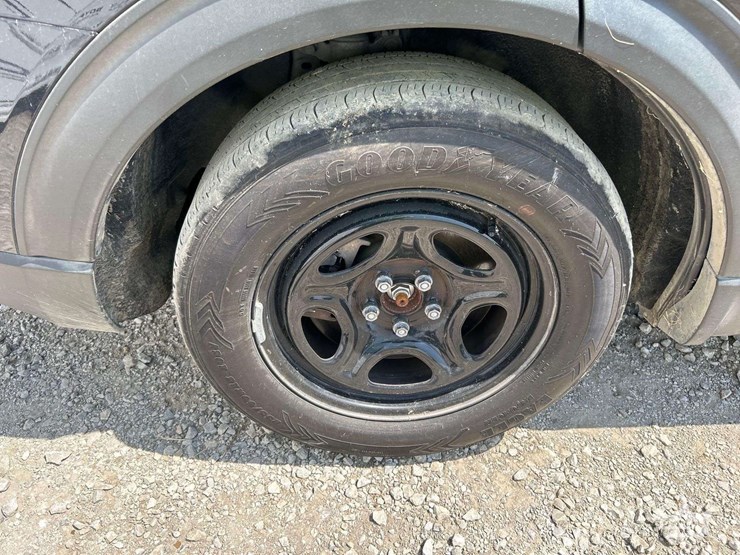 2021-ford-explorer-image-22